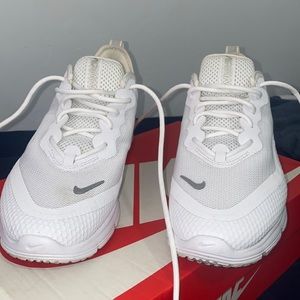 WMNS Nike Air Max Sequent 4.5